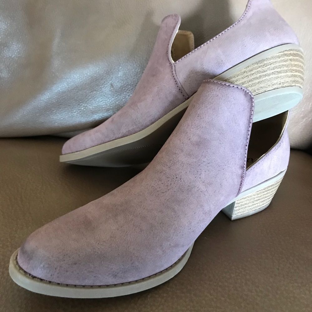 Low cut booties, never worn